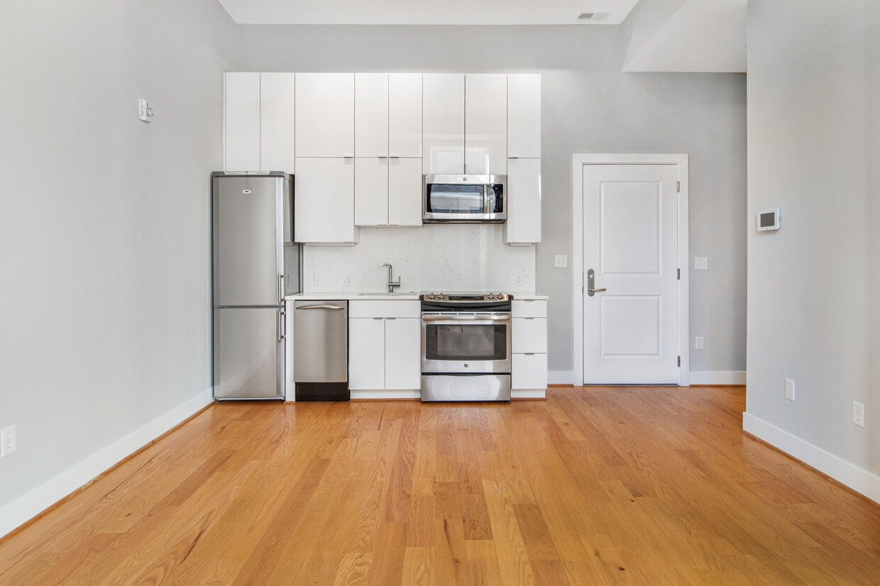 Photo - 1211 G St SE-7