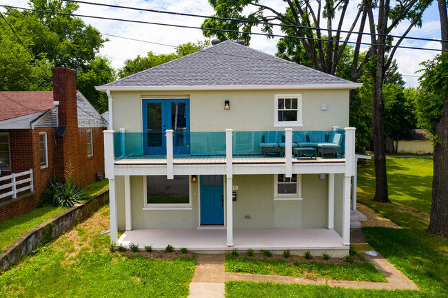 Building Photo - 610 Montrose Avenue Apt B