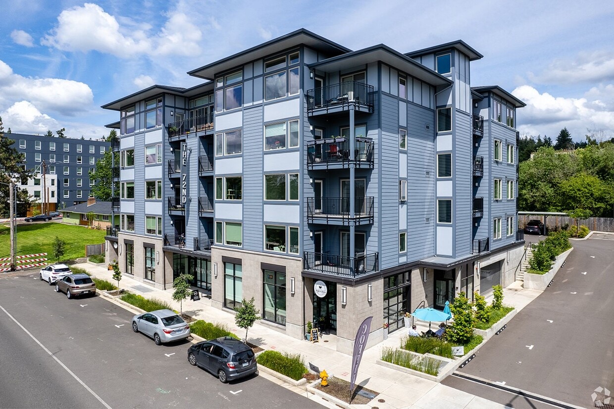 Primary Photo - The 72nd Apartments