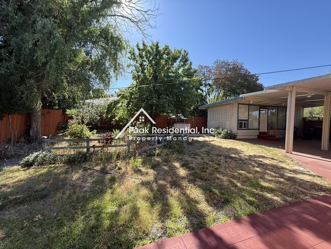Building Photo - 4301 Cottage Way