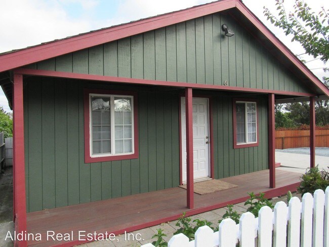 Building Photo - 3 br, 1 bath House - 49 9th St.