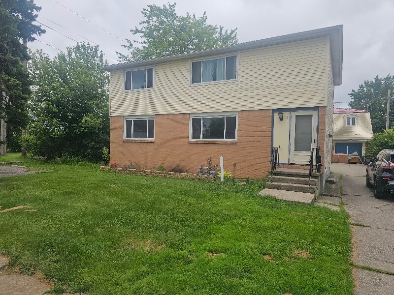 Foto principal - 19 Lloyd Dr