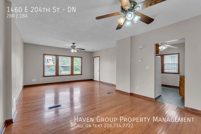 Foto del edificio - 1460 E 204th St