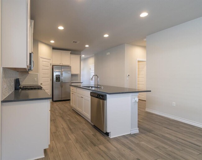 Foto del edificio - 3205 Beryl Woods Ln