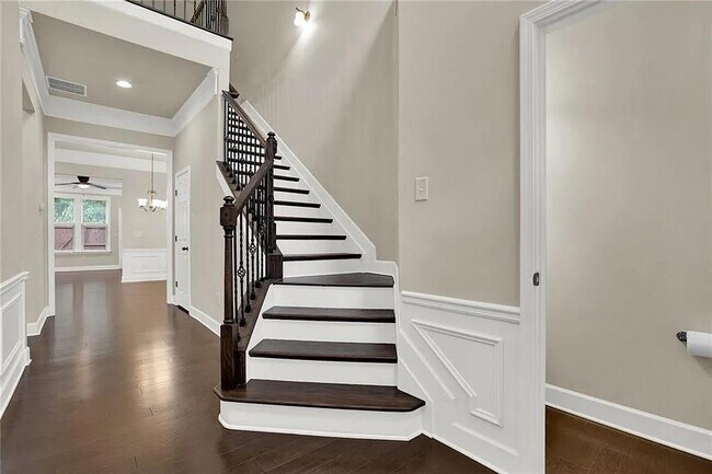 Building Photo - 112 Bradford Dr