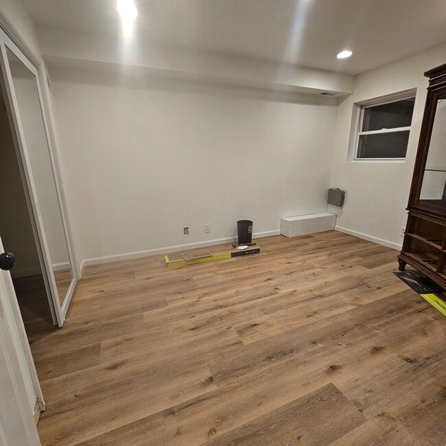 Building Photo - 14 Laidlaw Ave