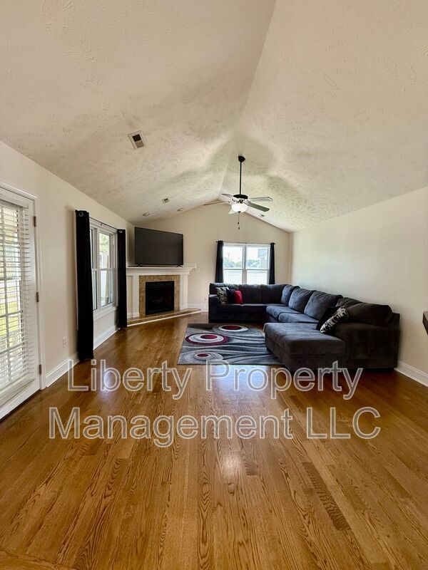 Building Photo - 6205 Yorkie Ct