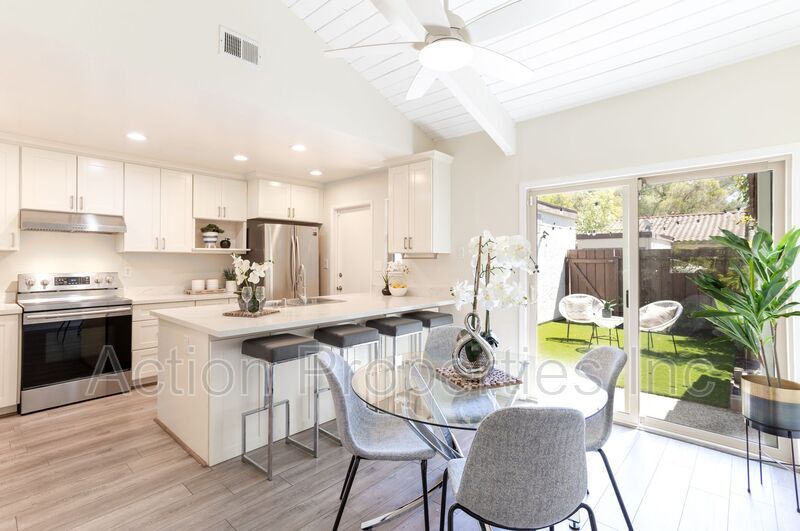 Foto principal - 834 Azure St