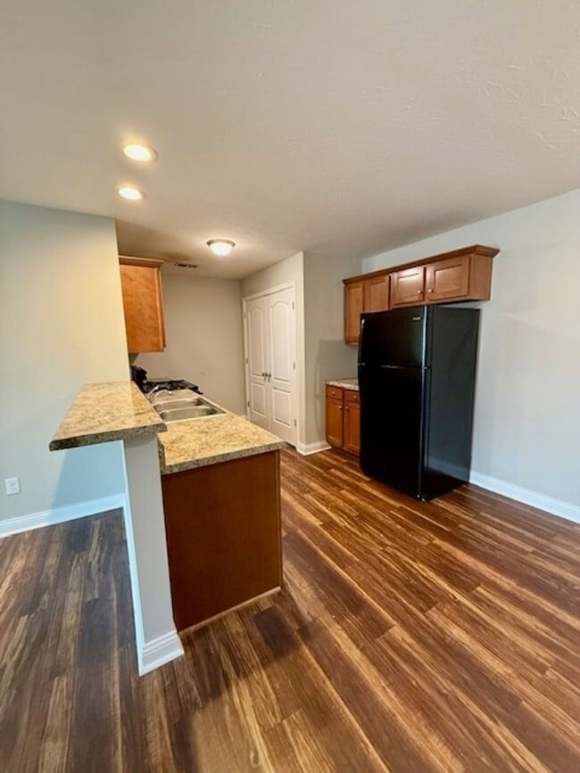 Building Photo - 272 Audley Ave