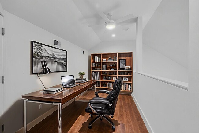 Building Photo - 4509B Eigel St