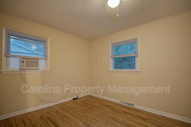 Foto del edificio - 421 E McLelland Ave