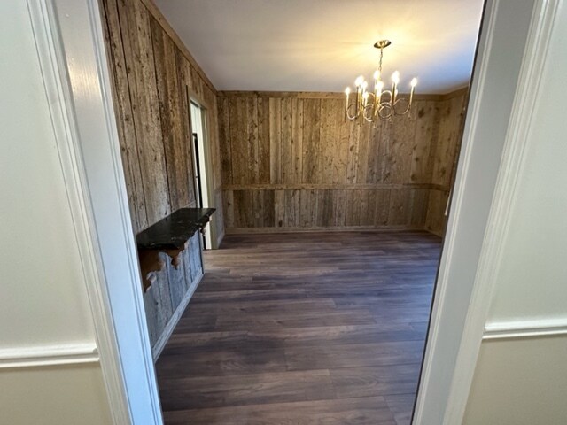 Barnwood Dining or Office - 25 Ivy Sq NE