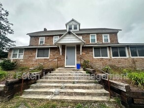 Building Photo - 10669 Jonestown Rd