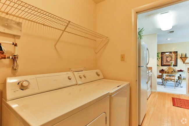 2HAB,2BA - Aspen - Sala de lavandería - The Kelston