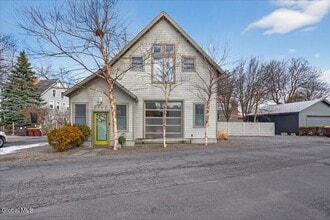 Building Photo - 5 Swanner Ln