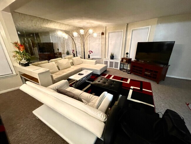 Foto del edificio - 2227 Pleasant Ave