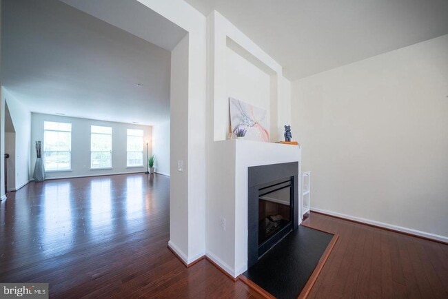 Building Photo - 43518 Stonecliff Terrace
