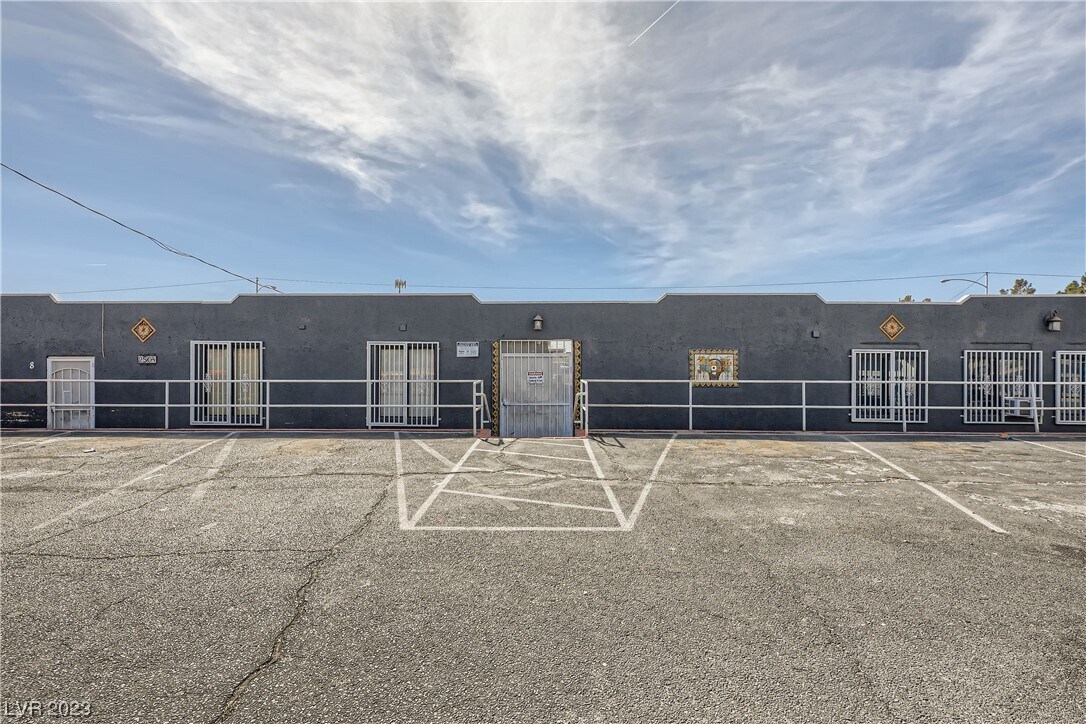 2504 Las Vegas Blvd Unit 3, North Las Vegas, NV 89030 Condo for Rent