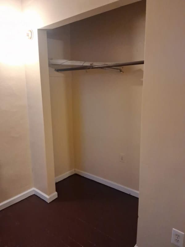 Building Photo - 1600 Howard Ave