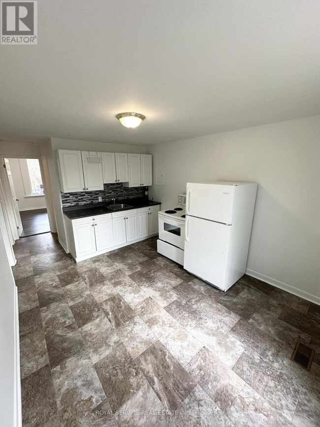 Building Photo - 197 Walton St