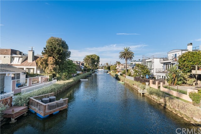 Building Photo - 223 Carroll Canal