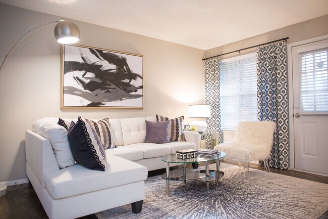 Foto del edificio - Brooks Crossing Apartments