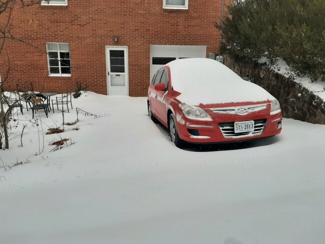 Foto del edificio - 1701 Rugby Ave