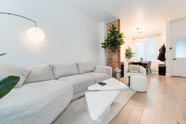 Photo du bâtiment - 286 Euclid Ave