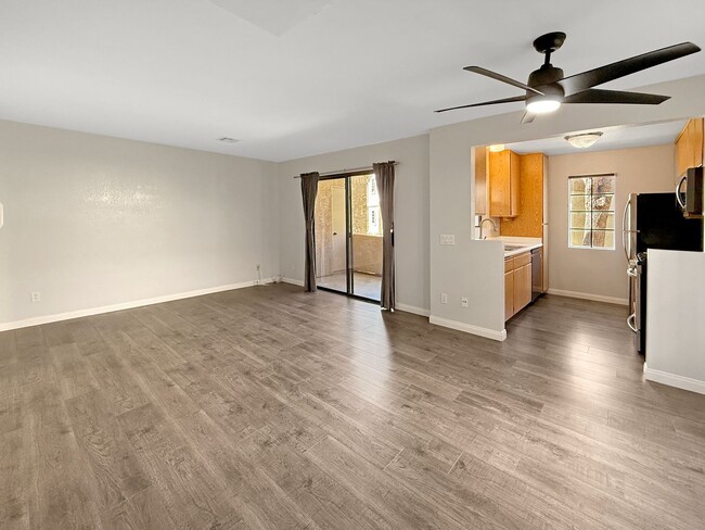 Foto del edificio - Beautiful 2BR/2BA Condo in San Diego!