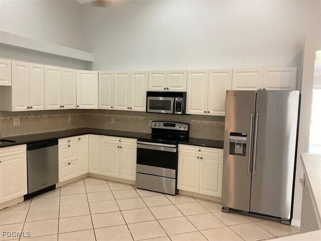 Foto del edificio - 3216 SW 7th Pl