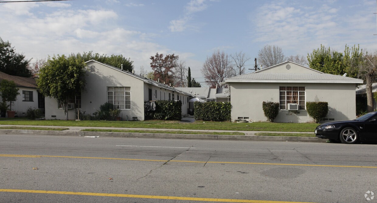 Foto del edificio - 6625 Whitsett Ave