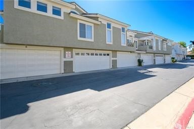 Building Photo - 682 Azure Ln