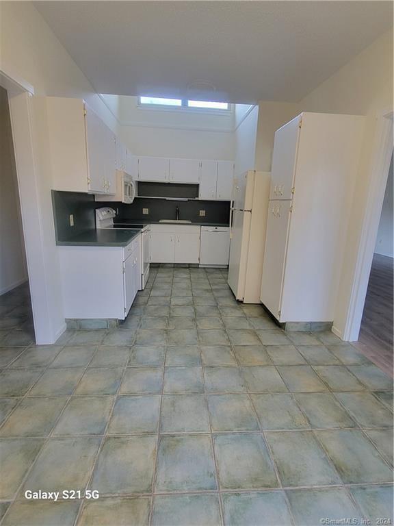 Building Photo - 178 Heritage Village