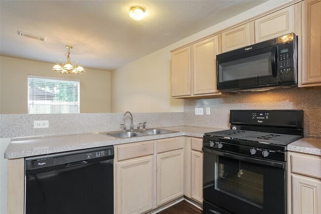 Building Photo - 8002 Scarlet Tanager Dr
