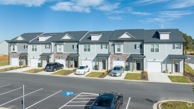 Foto del edificio - Kingsley Park Townhomes