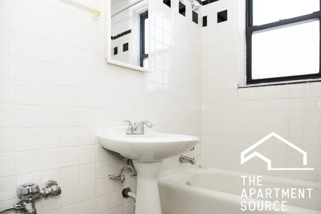 Foto del edificio - 3345 N Marshfield Ave