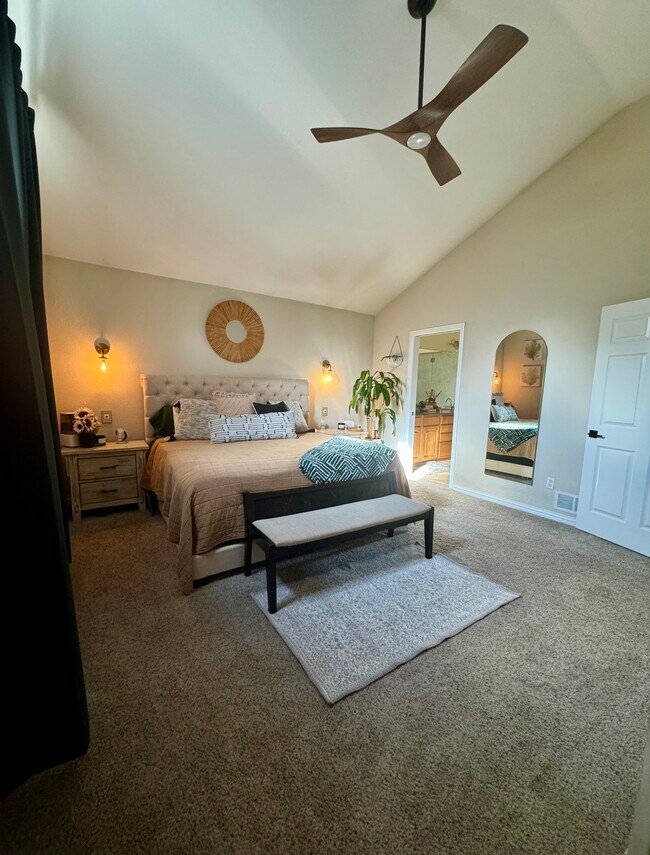 Foto del edificio - 1011 S Valentia St