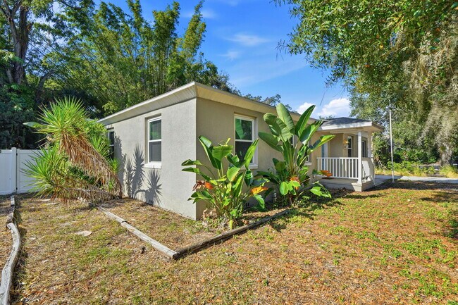 Foto del edificio - 2701 S Manhattan Ave