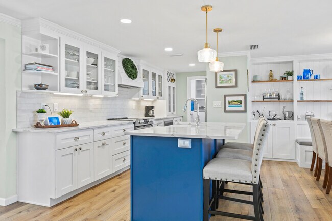 Building Photo - 3122 Regatta Cir