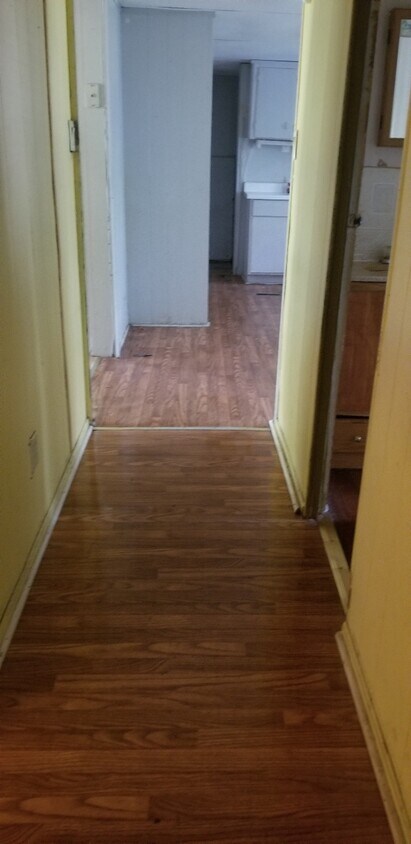 Building Photo - 2 Bedroom in Laurens