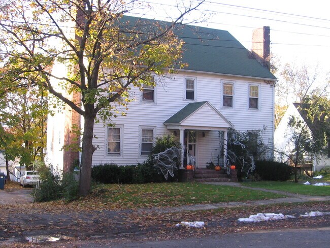 Foto del edificio - 9 Ridge Rd