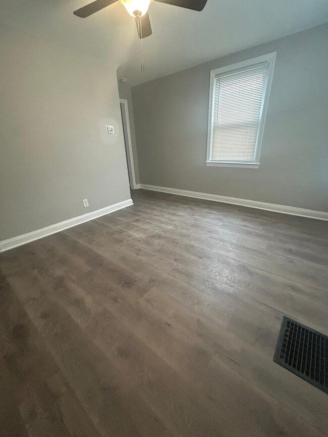 Foto del edificio - 2735 Bookert Dr