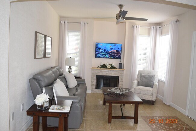 Foto del edificio - 108 SW Peacock Blvd