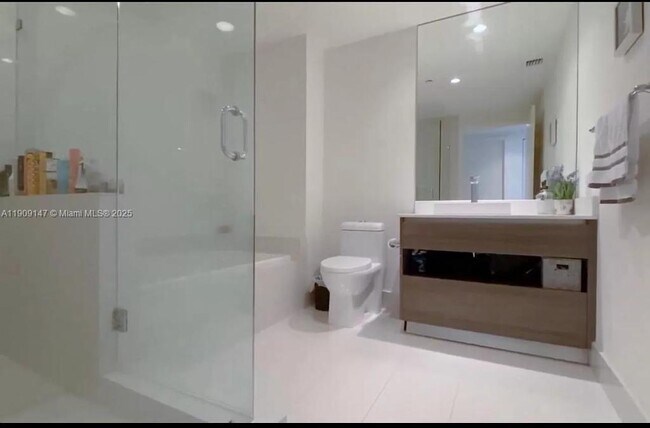 Foto del edificio - 1100 S Miami Ave