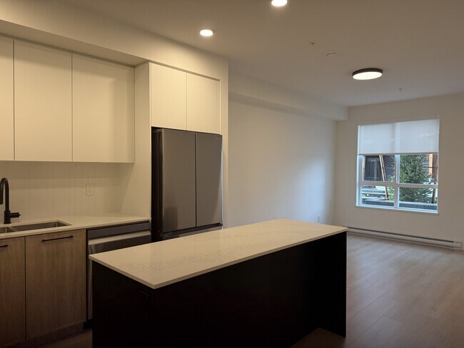 Building Photo - 19911-19976 76 Ave