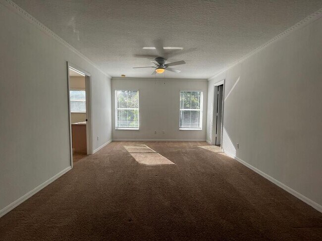 Foto del edificio - 15630 Sarcee Ct