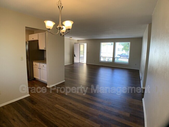 Foto del edificio - 11565 Monroe St