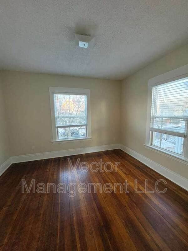 Foto del edificio - 1400 Ella T Grasso Blvd