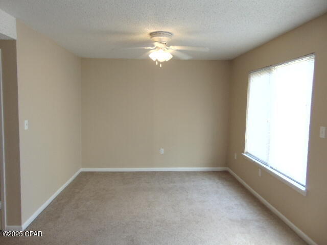 Foto del edificio - 1025 W 19th St