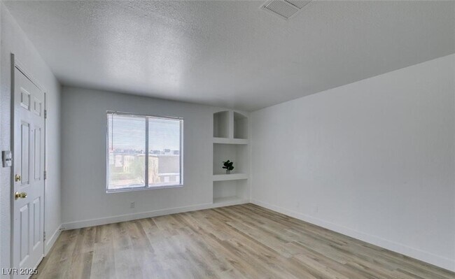 Foto del edificio - 6932 Kilgore Dr